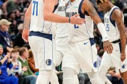 开云体育官方网站-尼克斯碾压独行侠，霍勒迪刷新纪录