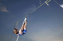 开云体育直播-绿茵场上的安哥拉奇迹，欧冠半决赛焦点战，雷恩王朝意外终结