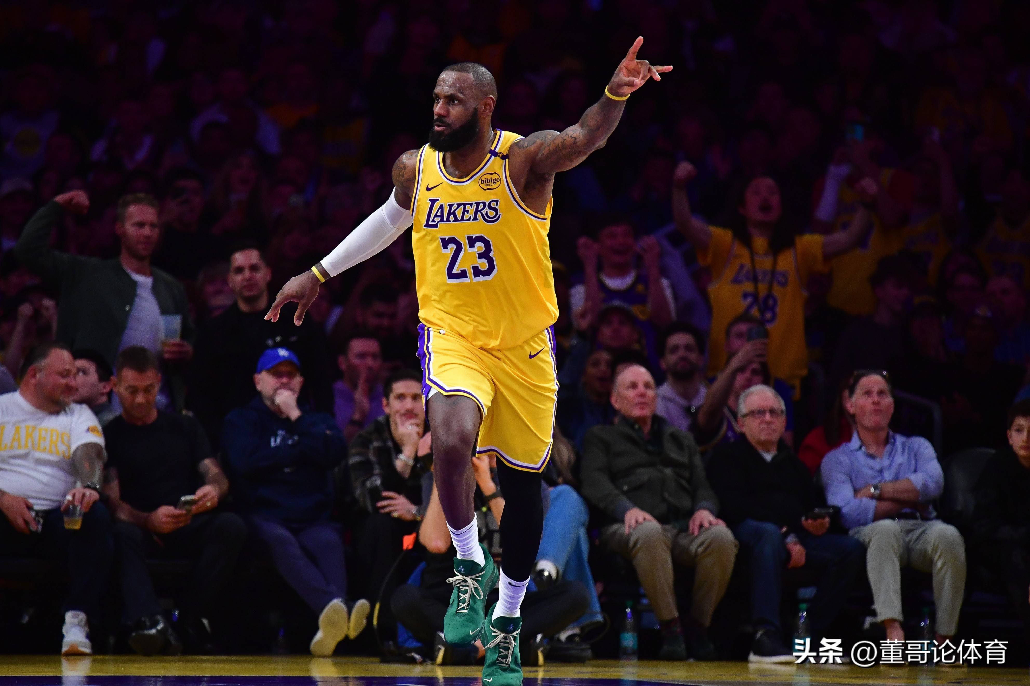 包含詹姆斯复出表现不俗,湖人大胜鹈鹕的词条 包含詹姆斯复出表现不俗,湖人大胜鹈鹕的词条