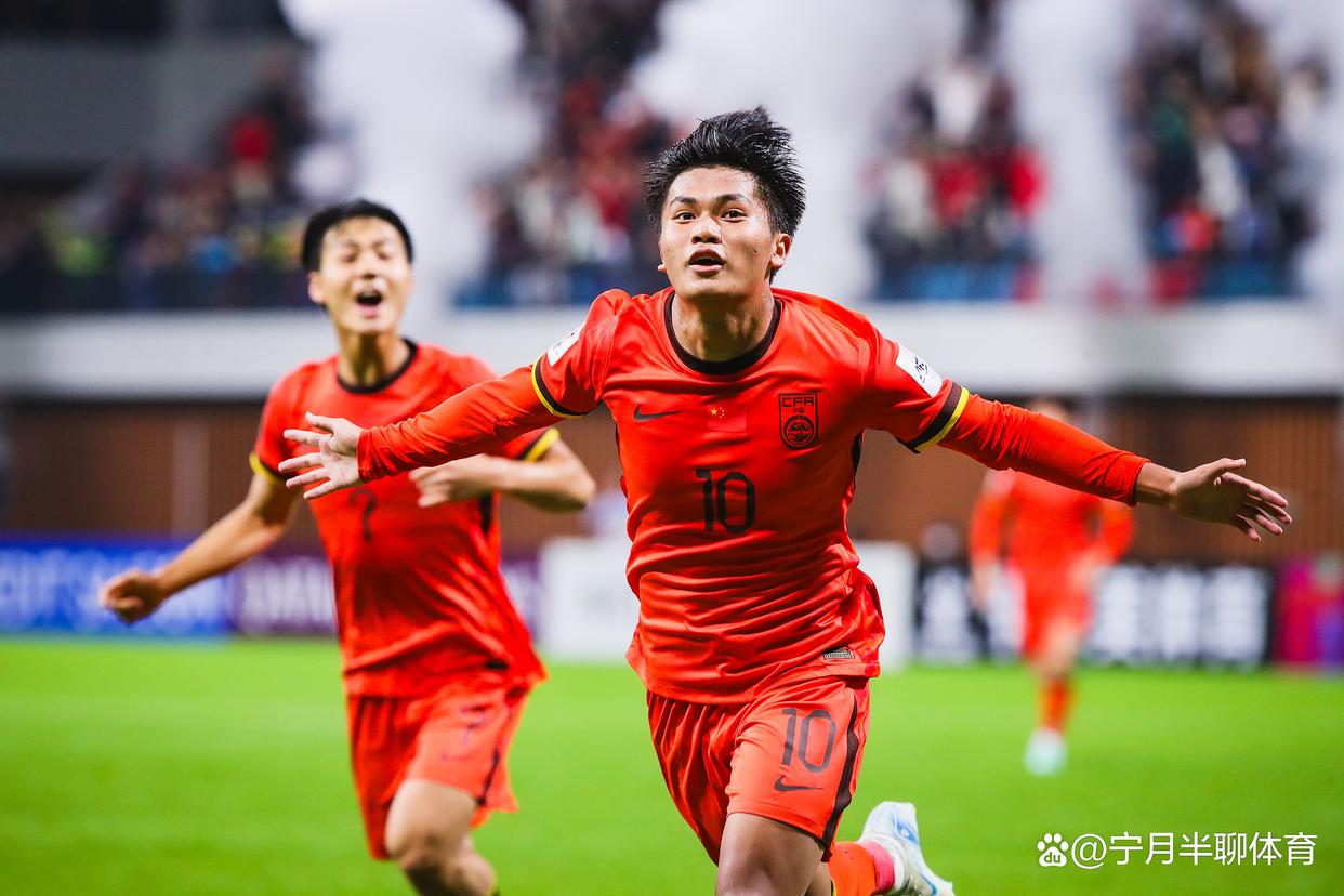 亚洲球员突破历史记录，成为焦点