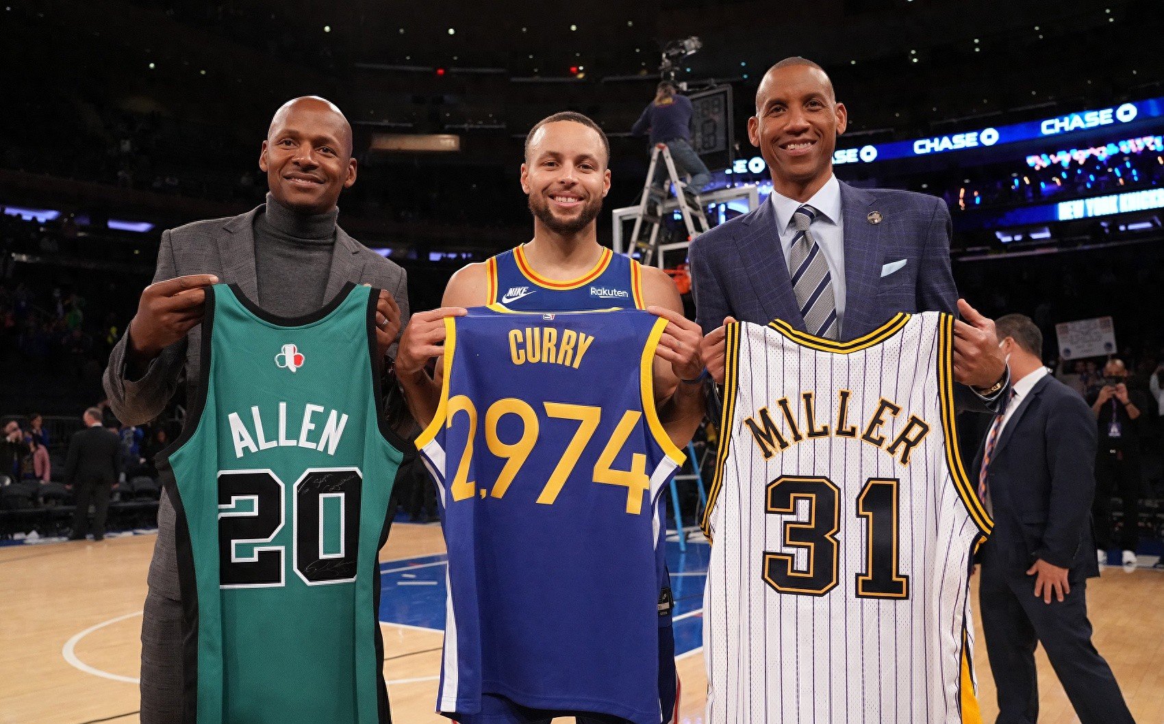 坚守主场,猛龙击败掘金,稳固东部第一 坚守主场,猛龙击败掘金,稳固东部第一