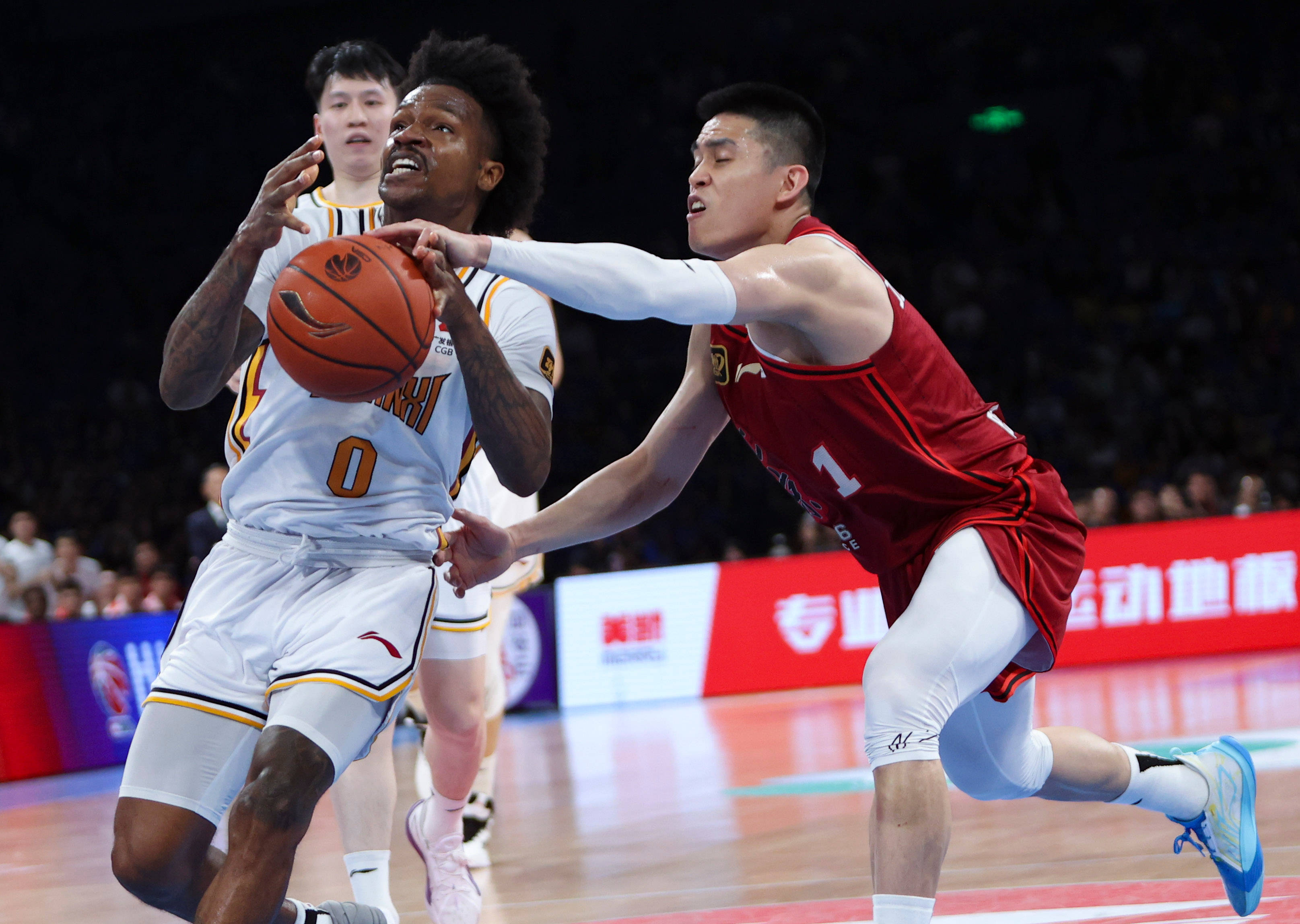 北京首钢队展现实力，横扫对手晋级