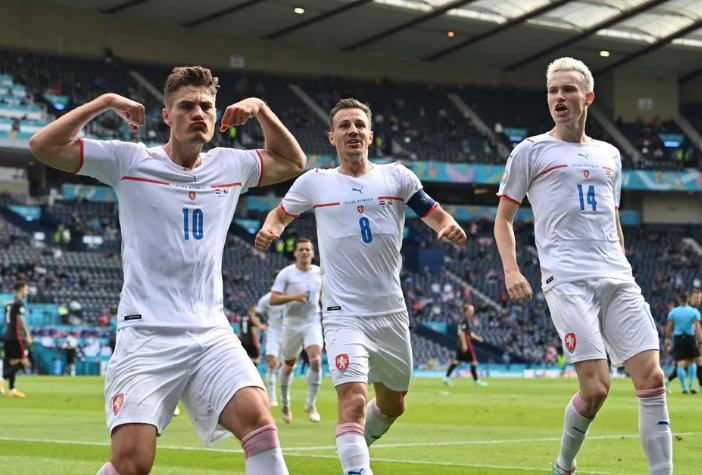 关于精彩对决！球队3:2险胜，晋级16强的信息