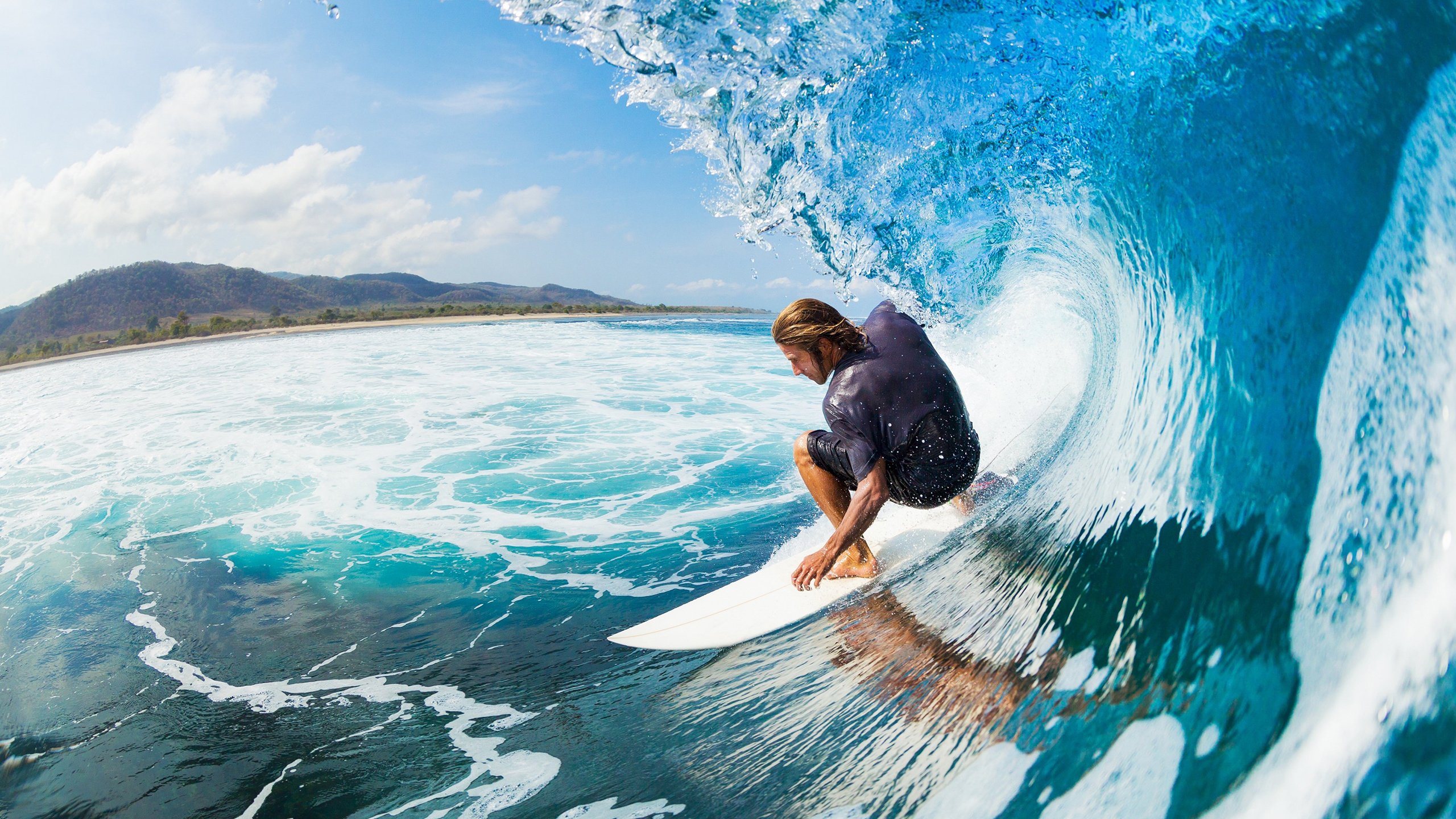 鏖战曼谷,泰国队与丹麦队的羽球史诗,辛杜一记扣杀点燃赛场
